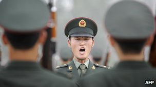 解放军仪仗队练习(资料图片)