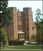 Kenilworth castle lodge