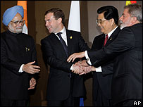 Manmohan Singh, Dmitri Medvedev, Hu Jintao e Lula