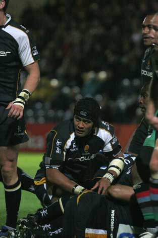 Worcester Warriors' players looking dejected