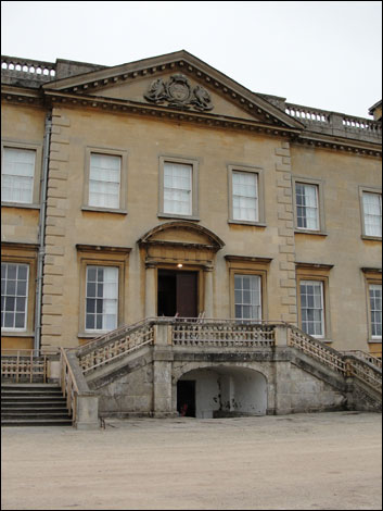 01 The entrance to Croome Court