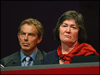 Tony Blair e a ex-ministra Clare Short