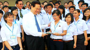Thủ tướng Dũng với các sinh viên Đại học Quốc gia