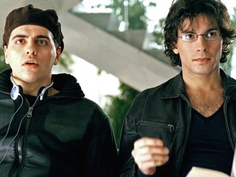 Tranio (Federico Zanni) and Lucentio (Santiago Cabrera)