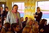 Image of Mo Mowlam in classroom 