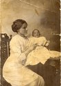 Fred's wife Florence & Daughter 1915 Fred's wife Florence & Daughter 1915