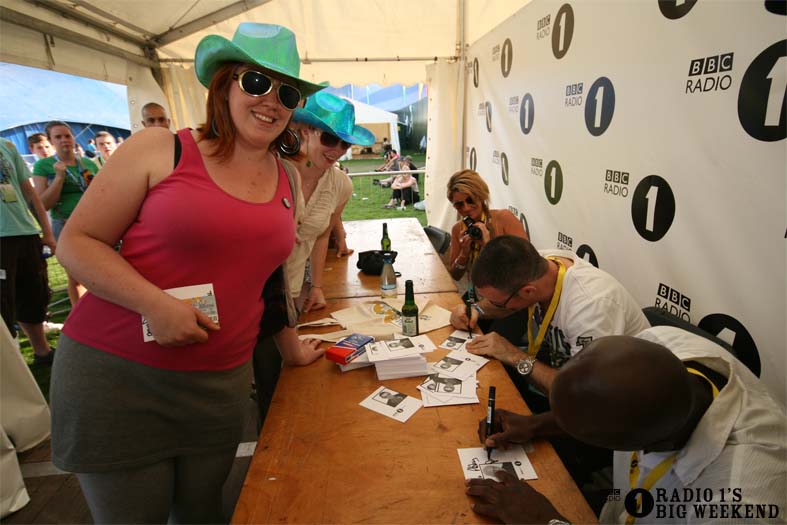 Signing sessions with Judge Jules