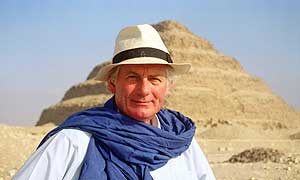 Dan Cruickshank in Egypt
