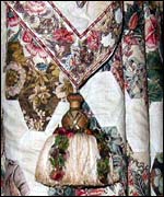 Pic: Bed-hanging tassle.