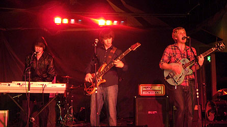 Gig wythnos 2 - Y Tivoli, Bwcle