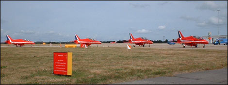 Red Arrows lining up