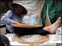 Nhặt gạo