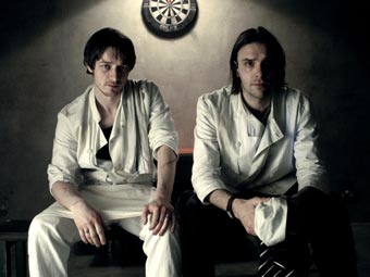 Joe Macbeth and Billy Banquo (James McAvoy and Joseph Millson)