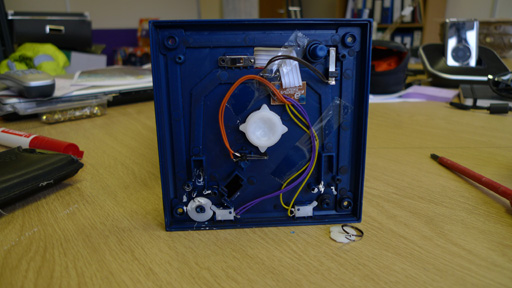 Do not touch the red wire!