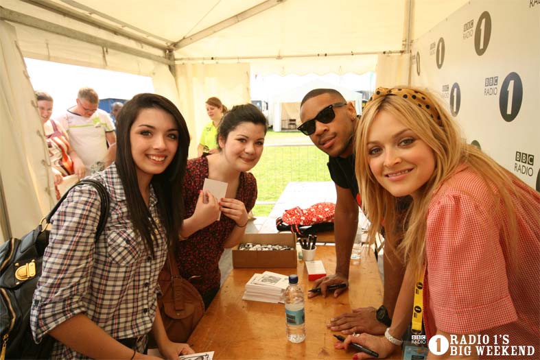 Signing sessions with Fearne and Reggie