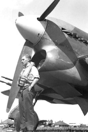 Ron Pottinger with Typhoon taken at Manston, 1943