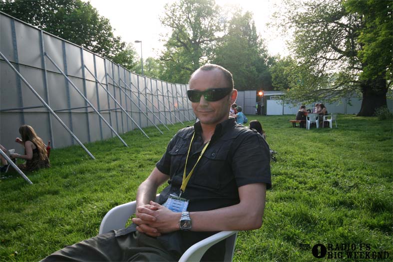 Signing sessions with Judge Jules