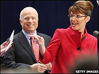 John McCain e Sarah Palin fizeram campanha em Ohio, na segunda-feira
