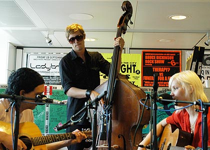 The Raveonettes in the hub