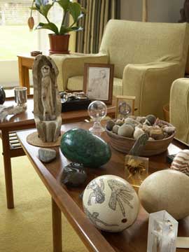 A detail of the large sitting room in 2007, photo by Steve Gorton © The Henry Moore Foundation. This image must not be reproduced or altered without prior consent from the Henry Moore Foundation.