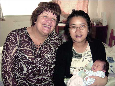 Women and baby 470