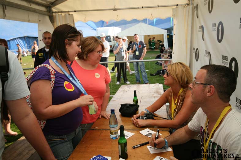 Signing sessions with Judge Jules