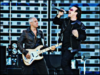 U2 (photo: Karen McBride)