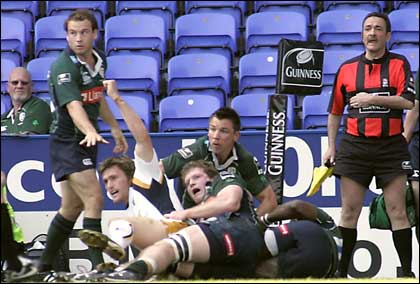 London Irish v Warriors - Matt Powell scores a try