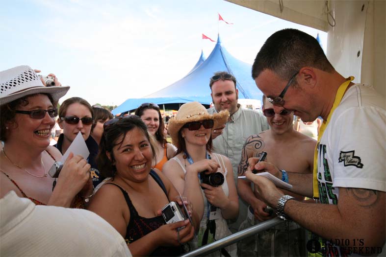 Signing sessions with Judge Jules