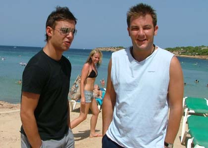 JK & Joel take up the challenges set by Vernon's listeners - JK had to get a rub down from a man on the beach whilst Joe had to twang as many bikinis as possible in 60 seconds

