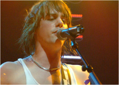 Razorlight on stage at the R1 / TOTP Christmas Party