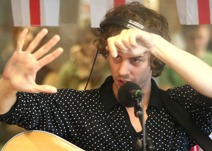Crank up your tank with Razorlight