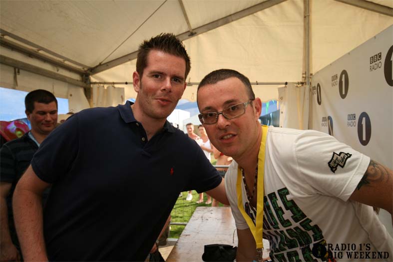 Signing sessions with Judge Jules