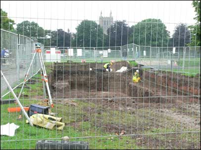 Hereford flood defences being built