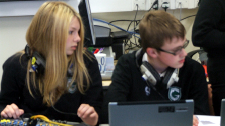 Taith Ysgolion C2 / Ciwdod i Ysgol Gartholwg