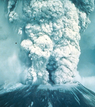 Mt St Helens erupts photo: Austin Post/USGS