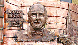 Josef Locke statue