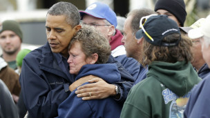 Tổng thống Obama an ủi nạn nhân bão