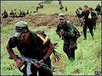 Paramilitares em operação