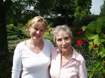 Martha Kearney and Beth Chatto