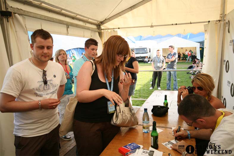 Signing sessions with Judge Jules