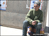 یک پناهجوی اخراج شده افغان، در مرز مشترک افغانستان و ایران