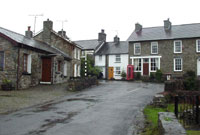 Pentref Derwen Gam