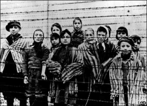 Auschwitz Toplama Kampı