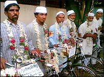عازمین