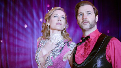 Kitty (Megan Dodds) and Ripley (David Morrissey)
