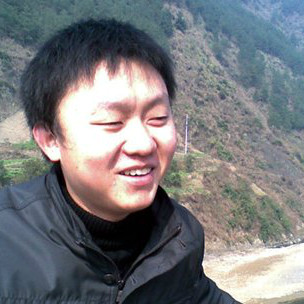 任建宇旧照（网络照片）