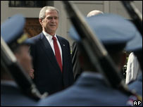 O presidente dos EUA, George W. Bush, em Praga