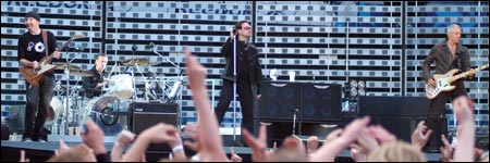 U2 (photo: Karen McBride)