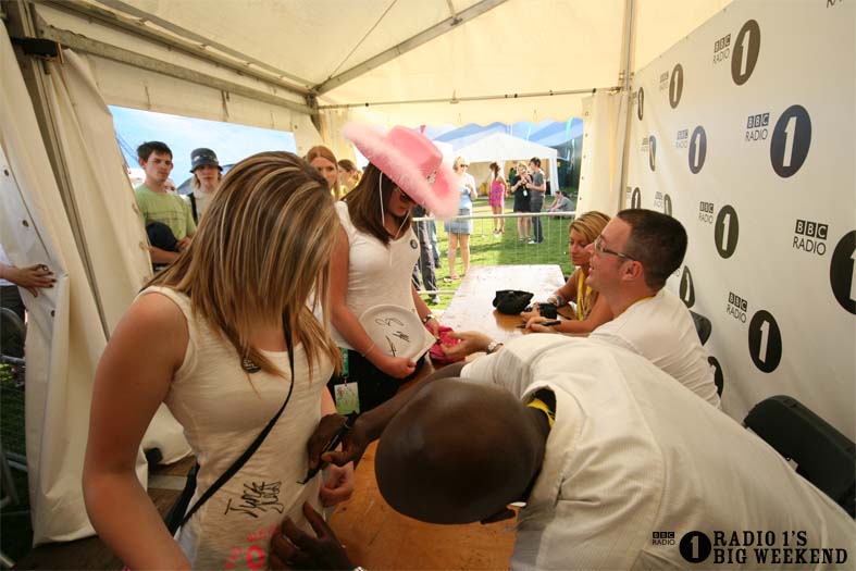 Signing sessions with Judge Jules